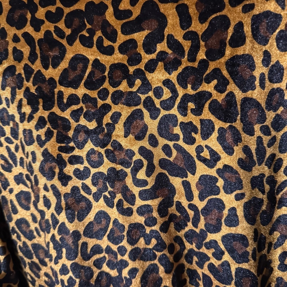 NWT Ultra pink Leopard Print Blouse velvet size XL - Picture 5 of 7
